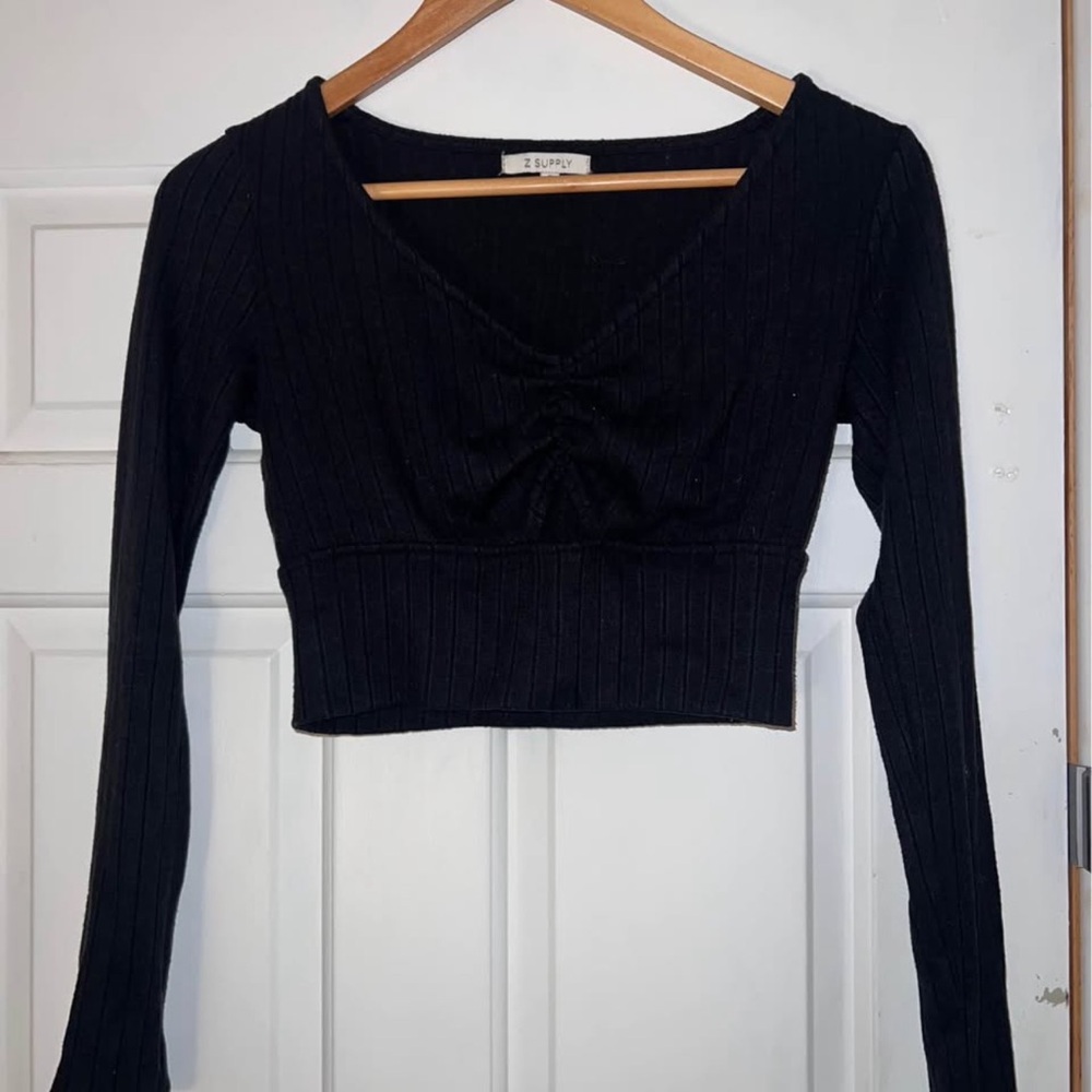 Z Supply Black Ribbed V-Neck Long Sleeve Crop Top